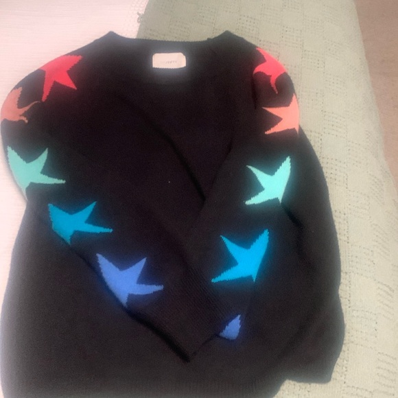 Women’s size medium sweater - Picture 3 of 6